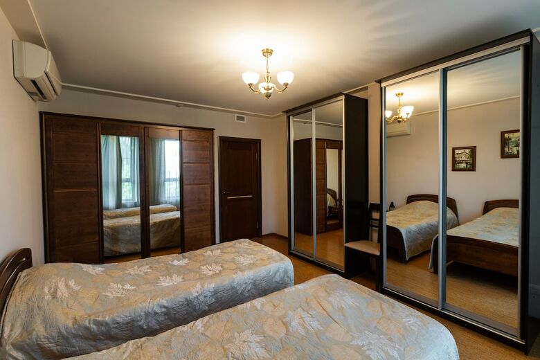 Sharf Hotel