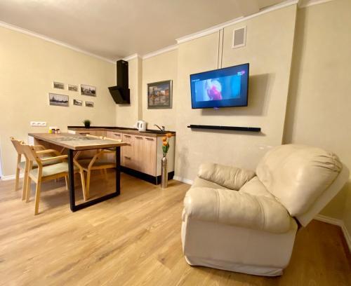 Milne Apartments