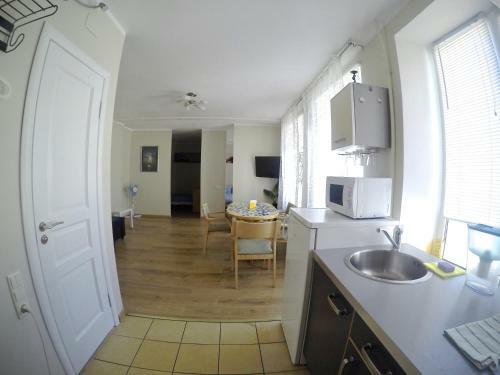 Milne Apartments