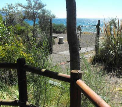 Caba�as Ensenada Del Lago