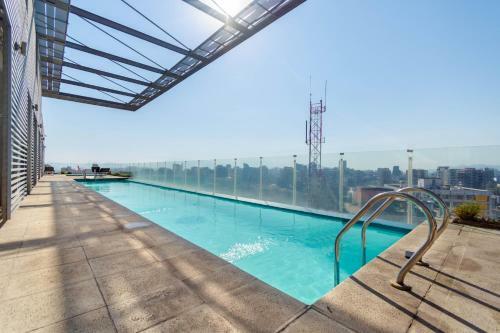 Apartamento Tribeca Super King Room - Studio With Parking, Pool, Wifi, AC
