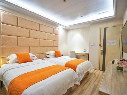 Shell Shanghai Baoshan Districtsongbin Road Subway Station Hotel
