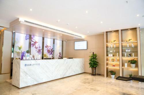 Lavande Hotel Changji Changning Road