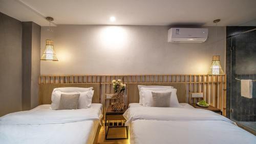 Lijiang Muqian Hotel