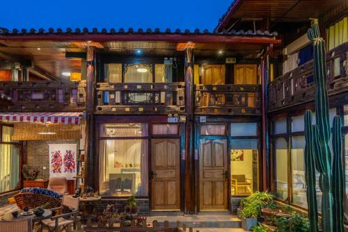 Floral Hotel Lijiang Kuantang