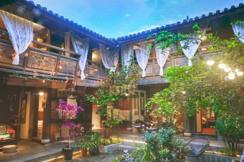 Hostal Far And Near Villa