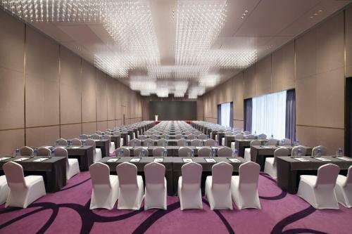 Crowne Plaza Dalian Xinghai, An Ihg Hotel