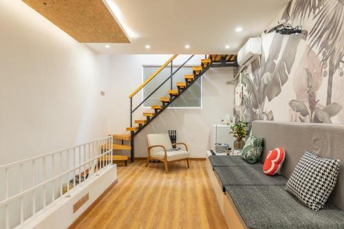 Hotel Guangzhouliwan�up And Down Road
