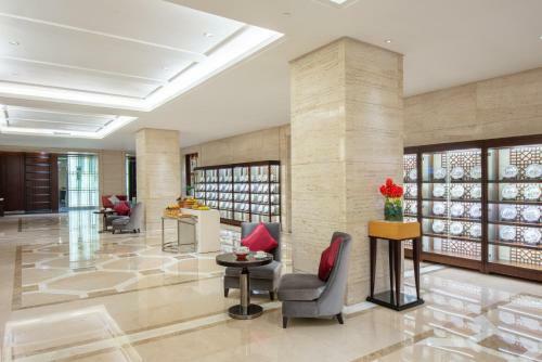 Xcellent Shifu Hotel