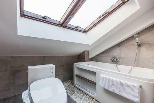 Hostal Tongyou Guesthouse