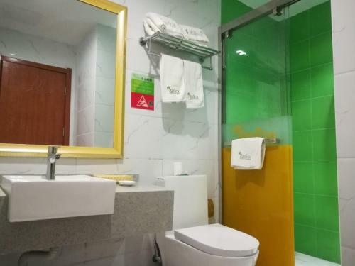 Vatica Hefei Luyang District Linquan Road Hewa Road Hotel