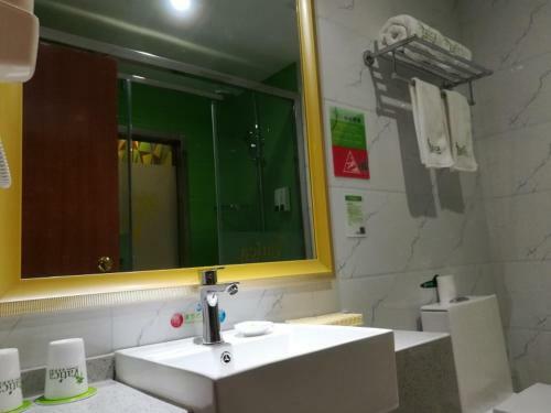 Vatica Hefei Luyang District Linquan Road Hewa Road Hotel