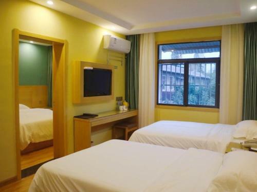 Shell Hefei Luyang District Sipai Building Subway Station Hotel