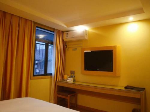 Shell Hefei Luyang District Sipai Building Subway Station Hotel