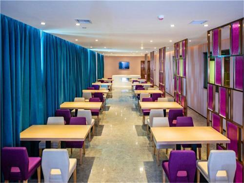 Lavande Hotel Jiangmen Golf Club
