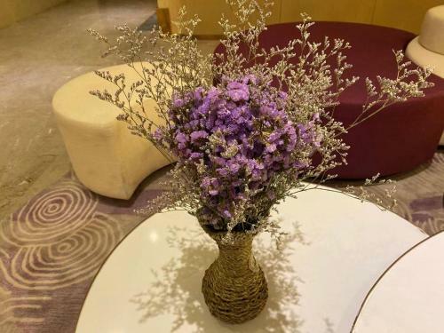 Lavande Hotel Jiangmen Golf Club