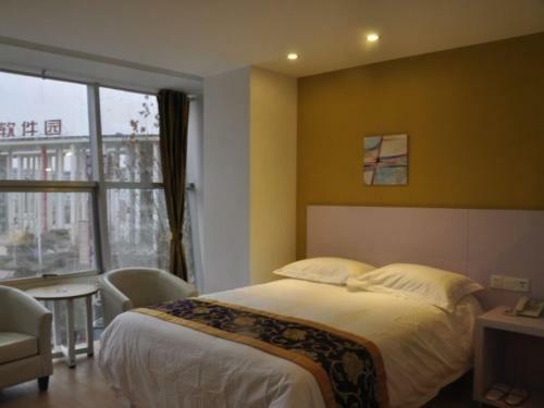 Shell Jinan Gaoxin District Shunhua Road Qilu Software Park Hotel