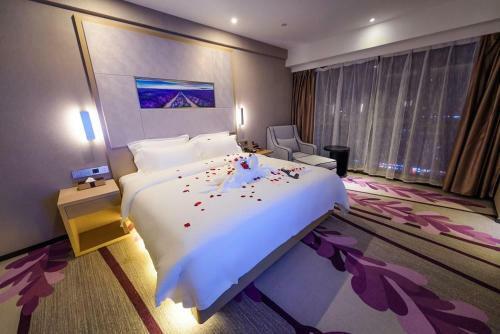 Lavande Hotel Haining Leather City Yintai Branch