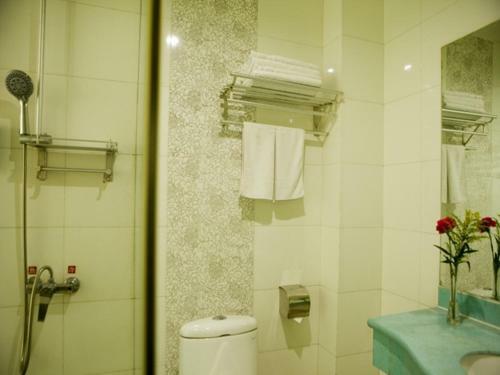 Shell Leshan Giant Buddha Jiading Middle Road Hotel