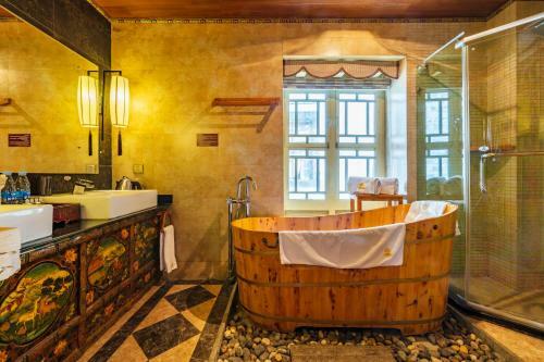 Floral Hotel Lincang Boutique Hotel
