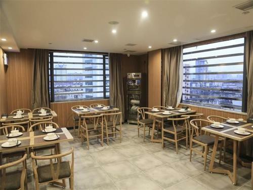 Lavande Hotel Nanchang Bayi Square Branch