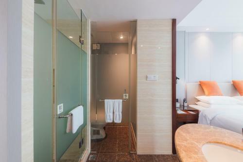 Zhenhe Hotel