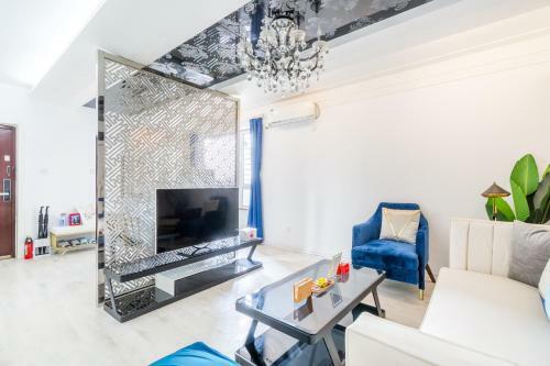 Hotel Qingdao Shinan�wusi Square�