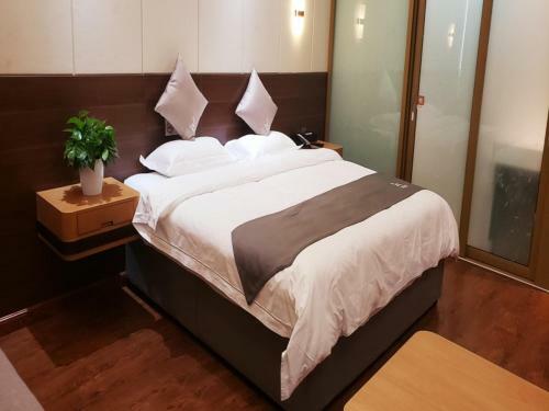 Greentree Eastern Rizhao High Speed Railway Station Hotel