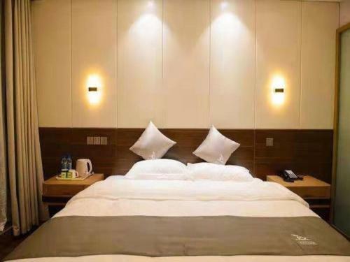 Greentree Eastern Rizhao High Speed Railway Station Hotel