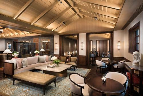 Hotel Capella Shanghai, Jian Ye Li