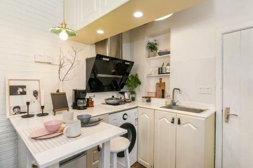 Le Mansion Apartment