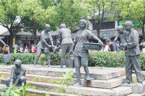 Wuzhen Shiguang Liusheng Gongyi Hotel