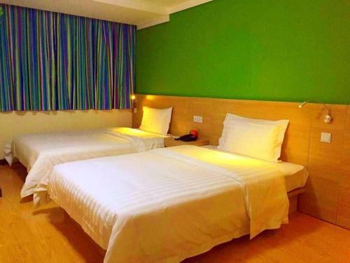Hotel 7days Inn Wuhan Caidian Ferris Yipin