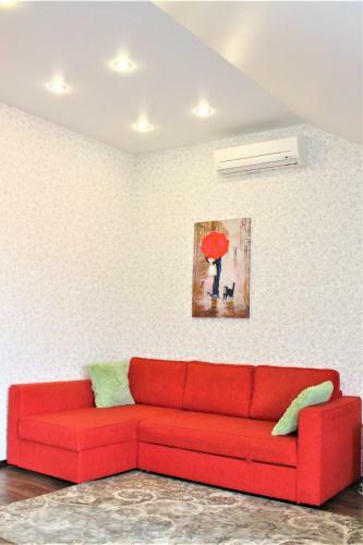 Villa 4 Bedroom Cottage At Sbornaya Str.