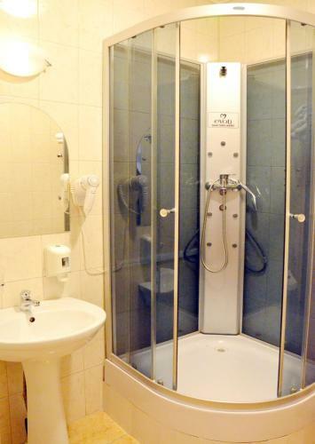 Tranzit Hotel