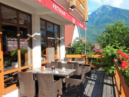 Hostal Veliya Guest House