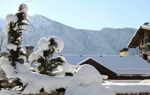 Hostal Veliya Guest House