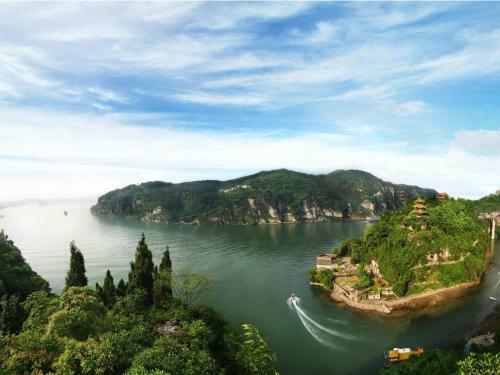Hotel 7days Premium Yichang Gezhouba Branch