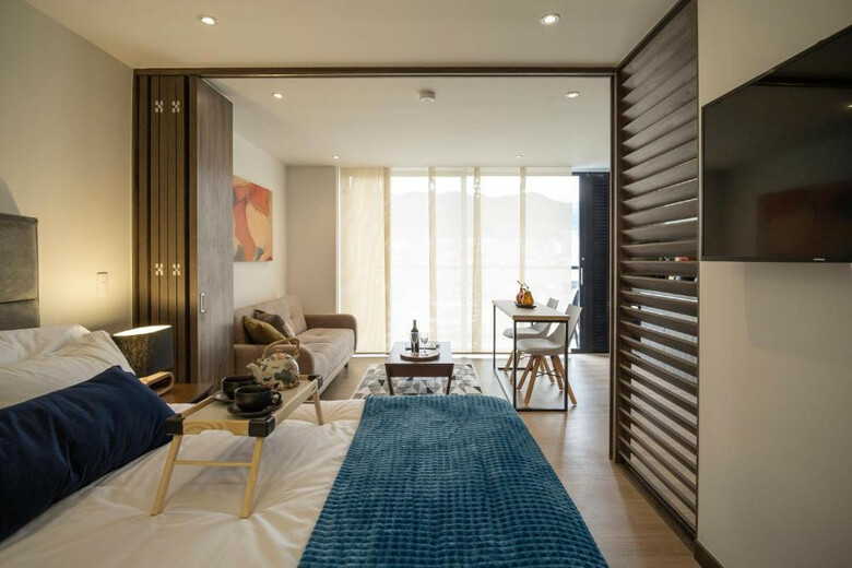 72 Hub Apartments - Pool - Gym - Sauna - Pet Friendly