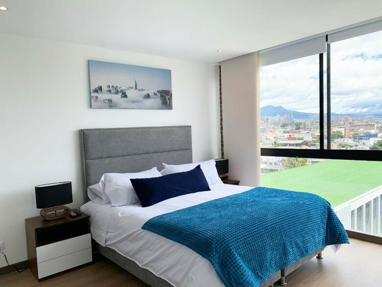 72 Hub Apartments - Pool - Gym - Sauna - Pet Friendly