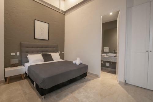 15 Bedroom Villa In The Old City