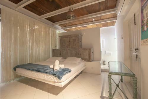 9 Bedroom Apartment With Jacuzzi In Old City