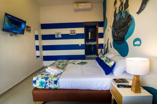 Casa Del Puerto Hostel & Suites