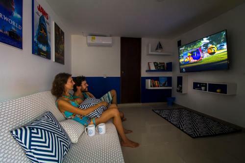 Casa Del Puerto Hostel & Suites