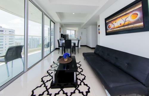 Dream Apartment, Facing The Sea.