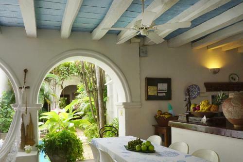 Charming 4br House W/pool In Downtown Near Beaches & Churches
