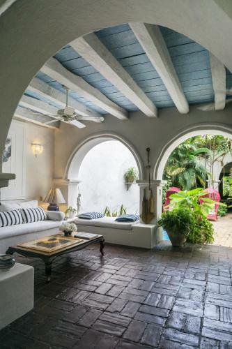 Charming 4br House W/pool In Downtown Near Beaches & Churches