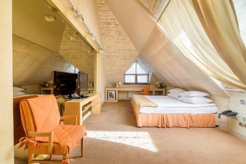 Lumier Hotel