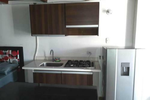 Cuarto Con Ba�o Privado Y Piscina