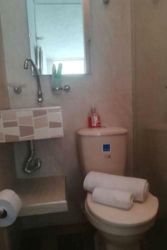 Cuarto Con Ba�o Privado Y Piscina